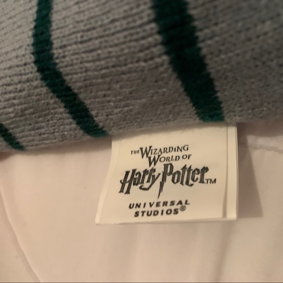 Harry Potter Slytherin Toque - Picture 3 of 3